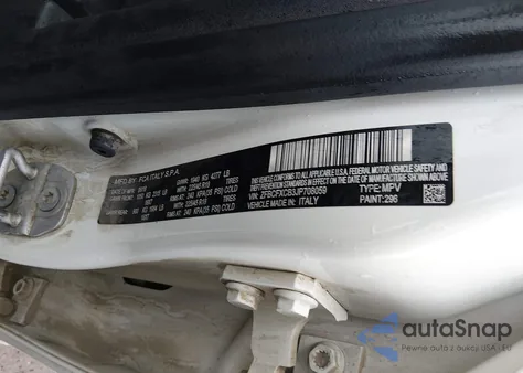 2018 Fiat 500X Trekking Fwd из США, поврежденный, VIN ZFBCFXCB3JP708059